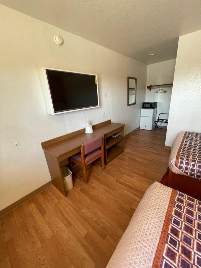 Econo Lodge Якима Екстериор снимка
